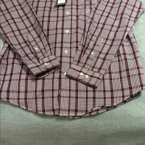 Van Heusen Maroon Plaid Men's Shirt - Picture 6 of 6
